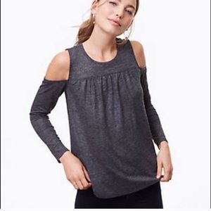 🎈 Cold-shoulder Long Sleeved Top